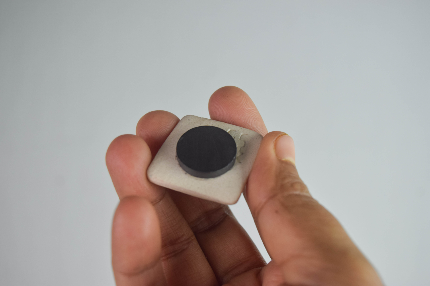 LISTEN CLOSE - Image 3