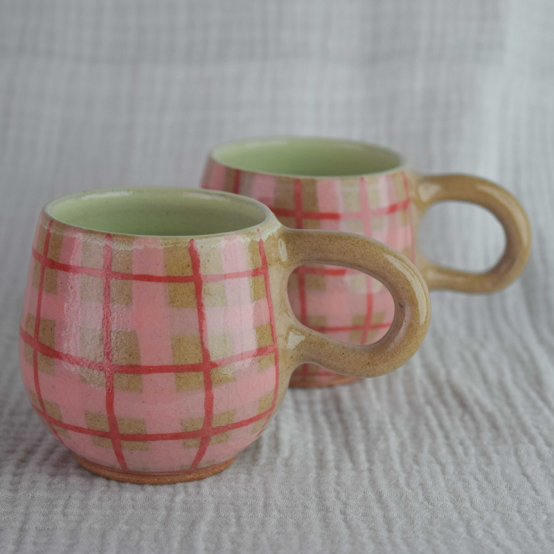 AT THE PICNIC SPOT PAIR