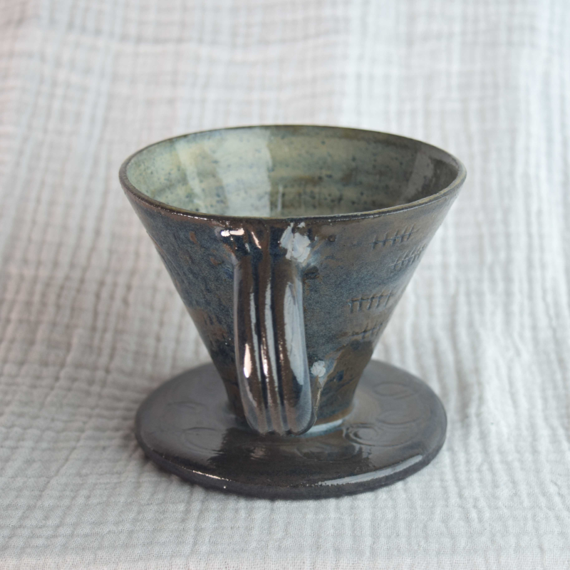 SCROLLWORK BREW DRIPPER - Image 3